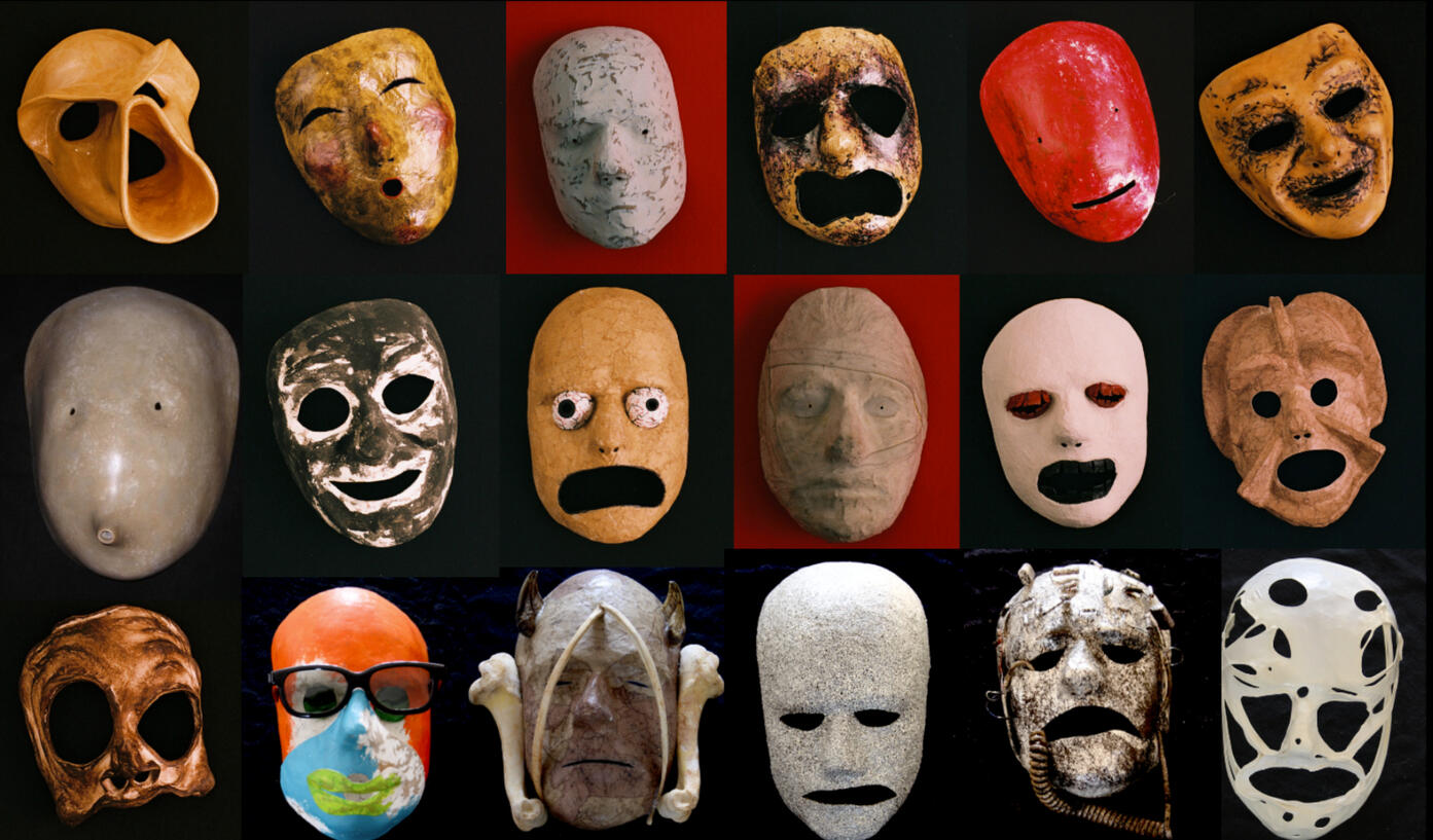 DA SÉRIE "MÁSCARAS MIL" | 1997-2009 | Papel, Pasta de Madeira, Silicone, Osso, Componentes | 30 x 25 cm