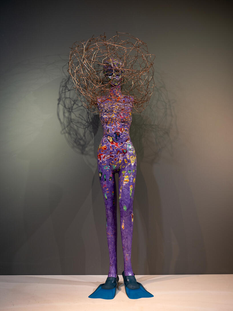 MISS ATLÂNTIDA | 2020 | Papel, Metal | 200 x 50 cm