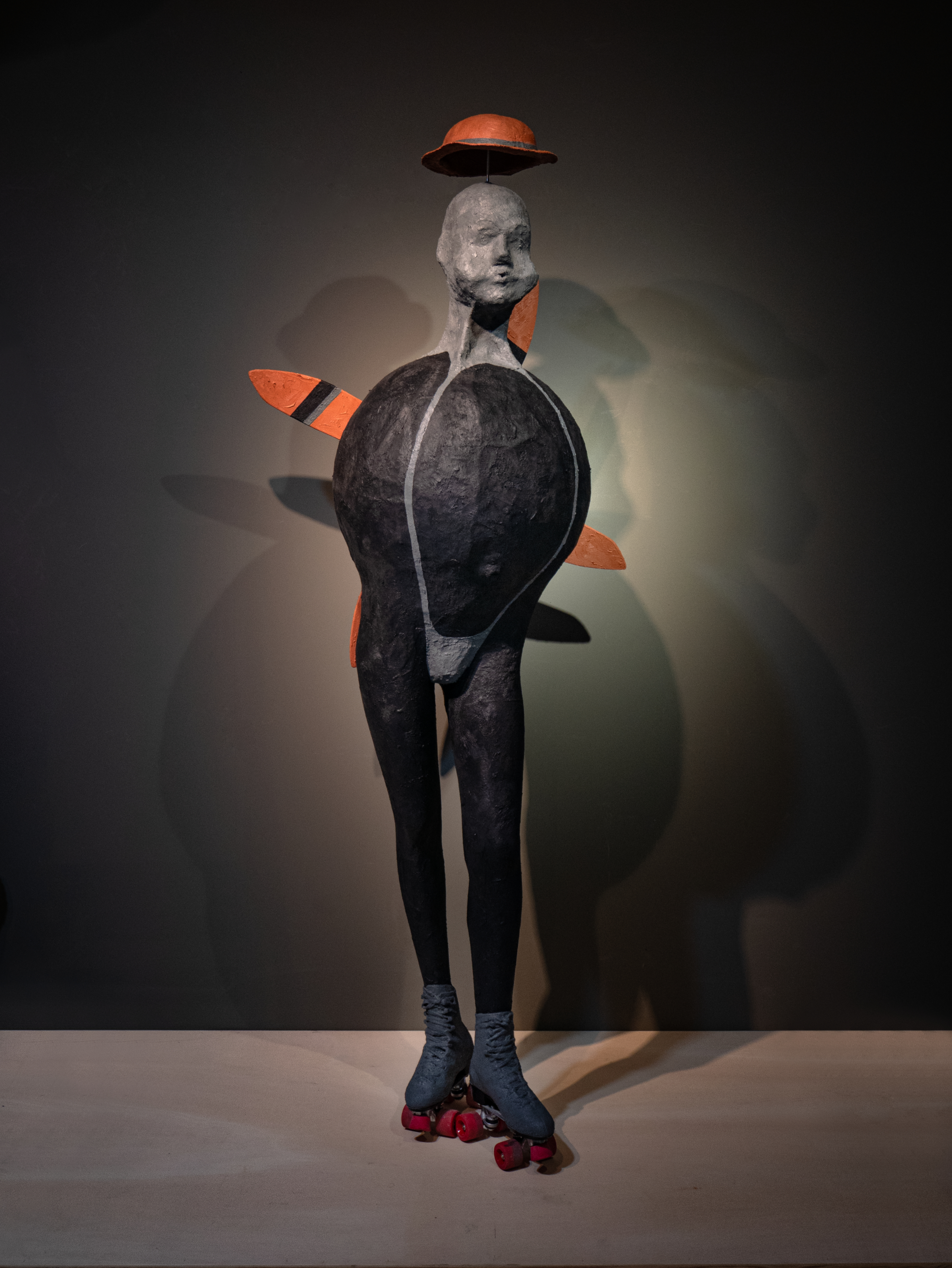 S/TÍTULO | 2025 | Papel | 205cm x 95cm x 60cm